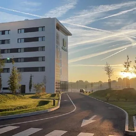 Hotel Paris Cdg Airport An Ihg 4*