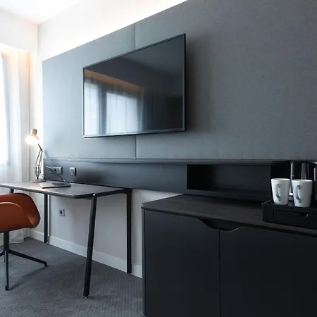Paris Cdg Airport An Ihg Szálloda 4*