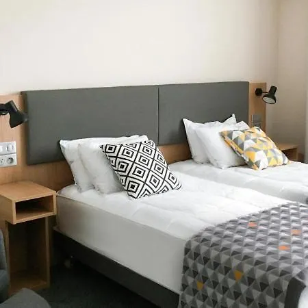 Paris Cdg Airport An Ihg Szálloda 4*