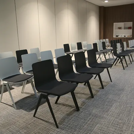 Paris Cdg Airport An Ihg 4*