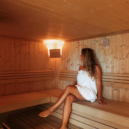 Paris Cdg Airport An Ihg 4*