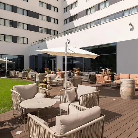 Paris Cdg Airport An Ihg 4*