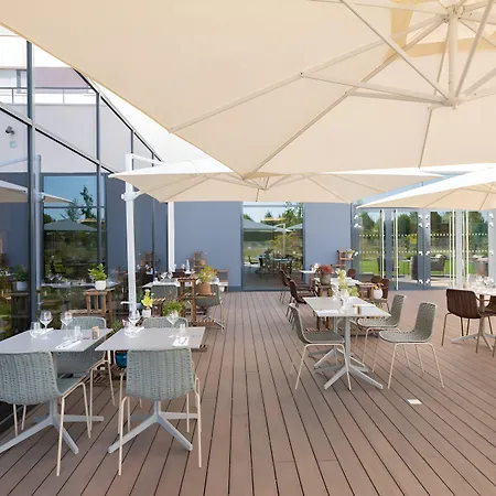 Paris Cdg Airport An Ihg 4*