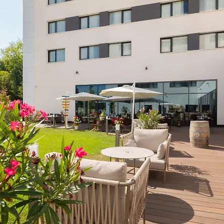 Paris Cdg Airport An Ihg 4* Roissy-en-France