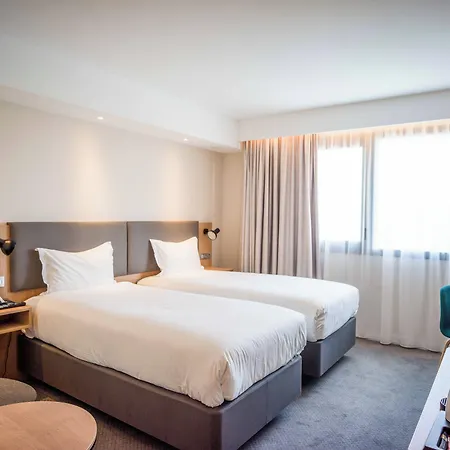 Paris Cdg Airport An Ihg 4*