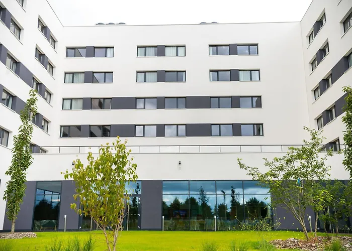 Paris Cdg Airport An Ihg 4* 루와시 앙 프랑스