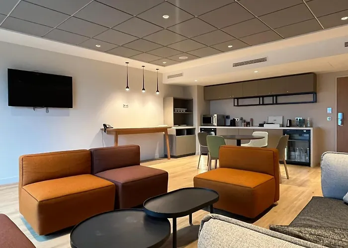 Paris Cdg Airport An Ihg 4*