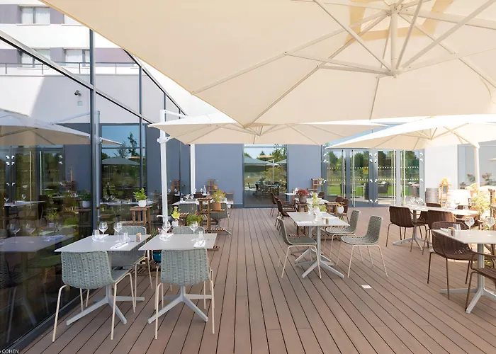 Paris Cdg Airport An Ihg 4*